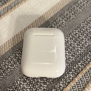 Apple AirPods 2nd Generation